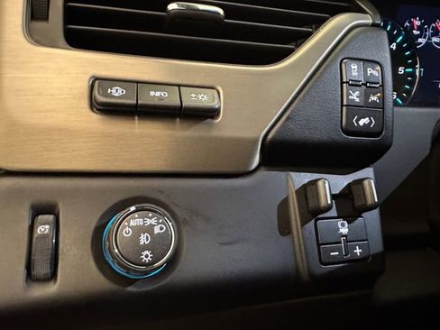 Used 2018 GMC Yukon Denali w/ Denali Ultimate Package image 6