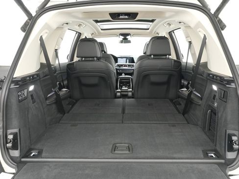 Used 2022 BMW X7 xDrive40i w/ Premium Package AWD/4WD image 39