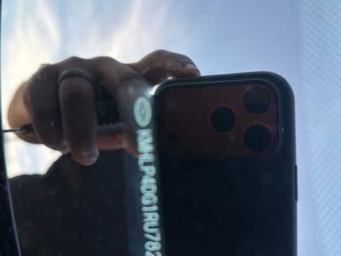 Used 2024 Hyundai Elantra Limited image 10