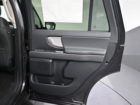 New 2025 Ford Expedition Active AWD/4WD image 32