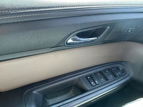 Used 2016 GMC Acadia SLT w/ Technology Package FWD image 30