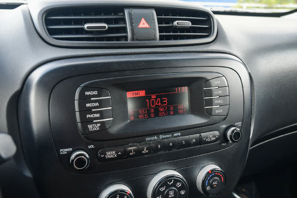 Used 2015 Kia Soul FWD image 23