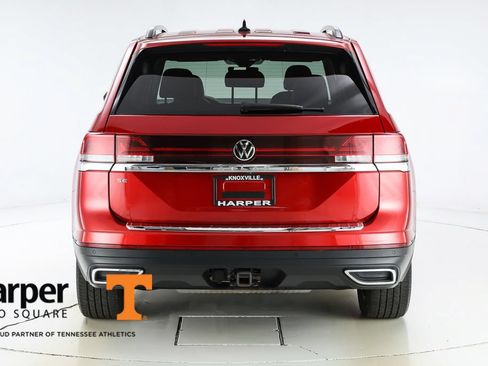 Used 2024 Volkswagen Atlas SE FWD image 8