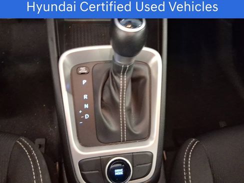 Certified 2025 Hyundai Venue SEL image 22