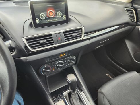 Used 2015 MAZDA MAZDA3 i Sport image 22