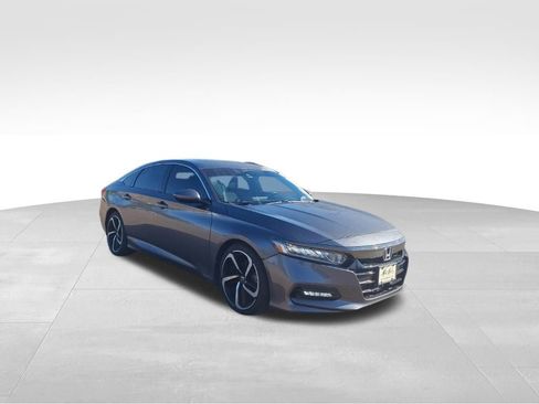 Used 2019 Honda Accord Sport image 3