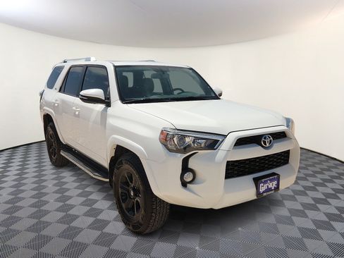 Used 2016 Toyota 4Runner SR5 Premium RWD image 6