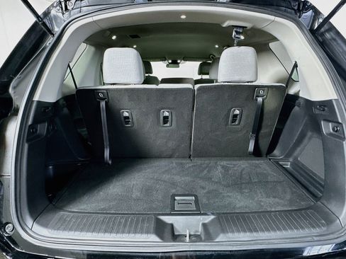 Used 2023 Honda Pilot LX image 21