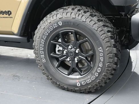 New 2026 Jeep Gladiator Willys image 30