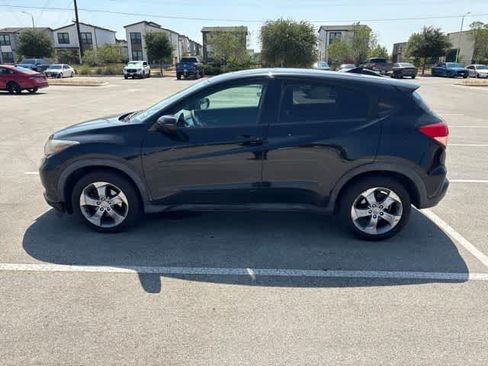 Used 2016 Honda HR-V EX image 2