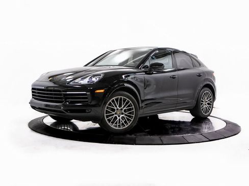 Certified 2022 Porsche Cayenne Platinum Edition image 1