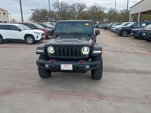 Used 2025 Jeep Wrangler Rubicon image 5