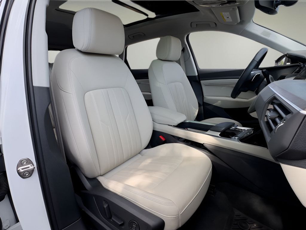 Used 2024 Audi Q8 e-tron Premium Plus w/ Premium Plus Package AWD/4WD image 20