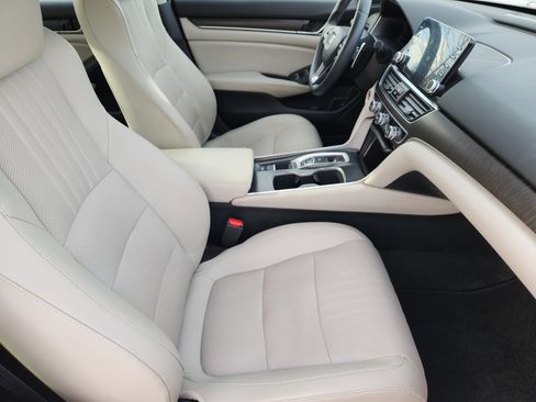 Used 2018 Honda Accord EX-L image 17