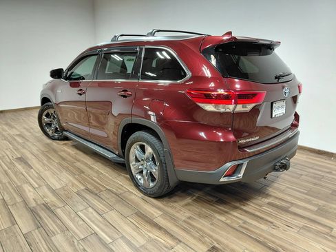 Used 2019 Toyota Highlander Limited Platinum AWD/4WD image 32