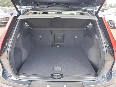 New 2026 Volvo XC40 B5 Core w/ Protection Package Premier image 33