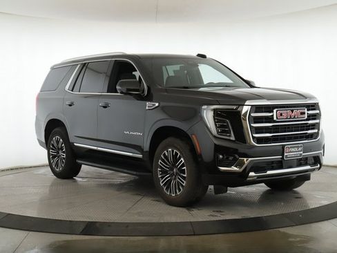 Used 2025 GMC Yukon Elevation image 2