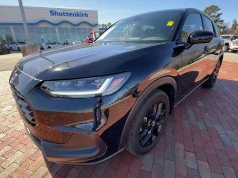 Used 2024 Honda HR-V Sport image 5