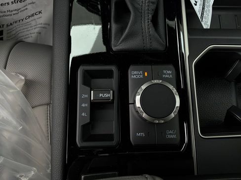 New 2026 Toyota Tundra Limited AWD/4WD image 24