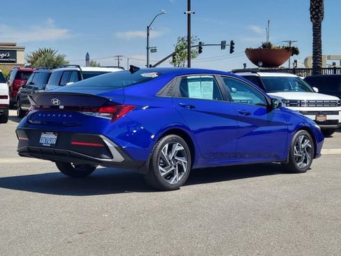 Certified 2025 Hyundai Elantra Sport FWD image 4
