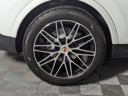 New 2026 Porsche Cayenne image 13