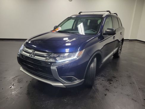 Used 2017 Mitsubishi Outlander ES image 5