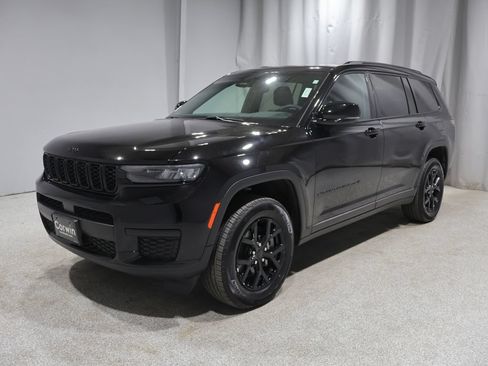 Used 2024 Jeep Grand Cherokee L Altitude AWD/4WD image 5