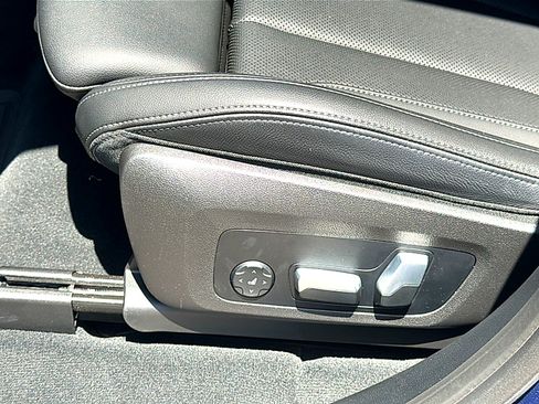 Used 2024 BMW X3 sDrive30i w/ Premium Package RWD image 15