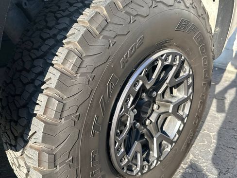 Used 2023 Ford F150 Raptor w/ Equipment Group 802A Raptor R AWD/4WD image 6