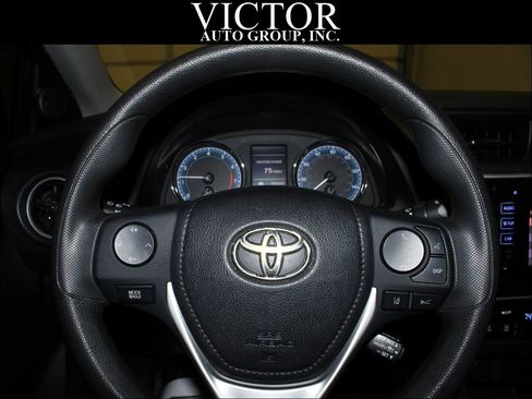 Used 2019 Toyota Corolla LE image 17