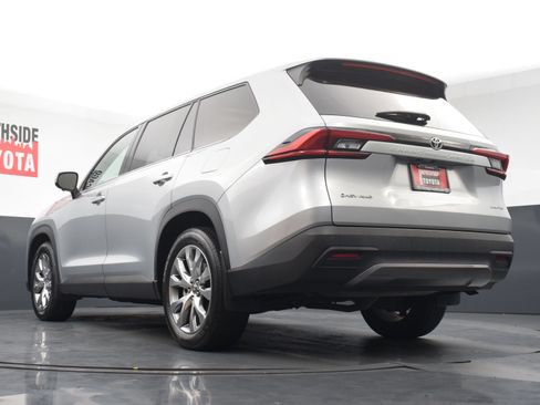 Used 2024 Toyota Grand Highlander AWD Hybrid image 38