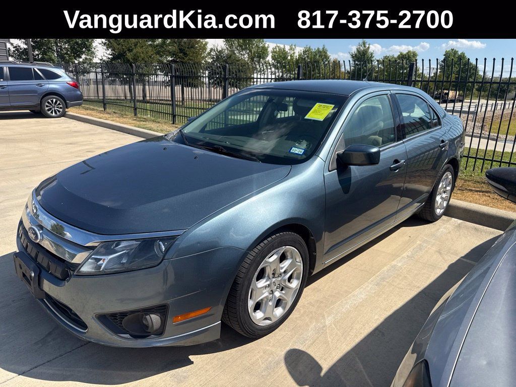 Used 2011 Ford Fusion SE FWD image 1