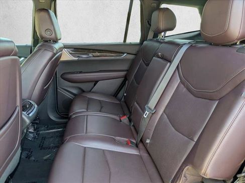 Used 2020 Cadillac XT6 Premium Luxury image 18