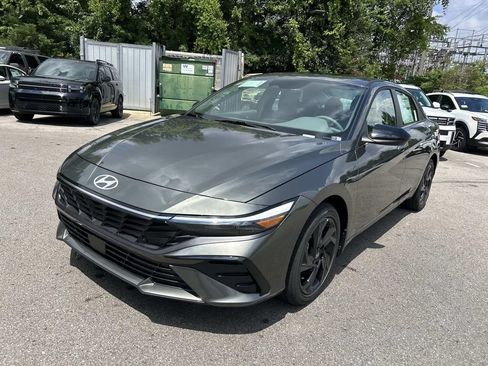 New 2026 Hyundai Elantra SEL Sport Premium FWD image 3