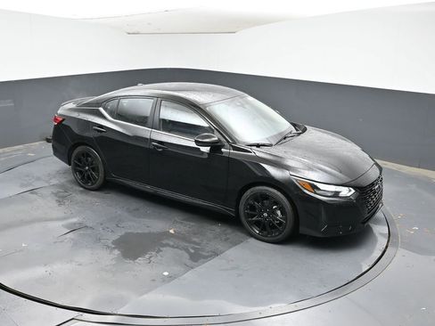 New 2025 Nissan Sentra SR w/ Midnight Edition image 28