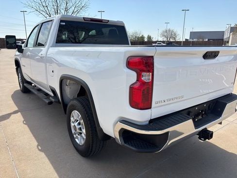 Used 2025 Chevrolet Silverado 2500 LT w/ Convenience Package AWD/4WD image 4