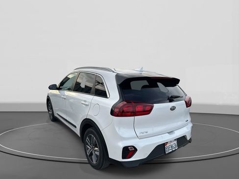Used 2020 Kia Niro LXS image 7