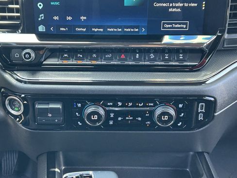 Certified 2025 Chevrolet Silverado 1500 ZR2 AWD/4WD image 20