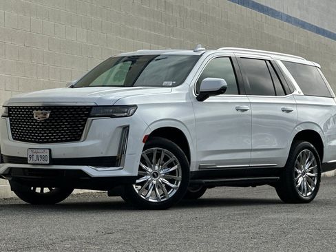 Used 2023 Cadillac Escalade Premium Luxury w/ Performance Package image 8