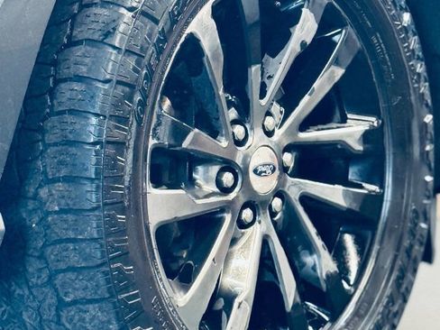 Used 2019 Ford Expedition Limited w/ Equipment Group 301A AWD/4WD image 24
