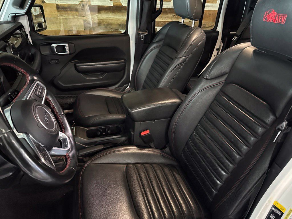 Used 2021 Jeep Gladiator Rubicon AWD/4WD image 17