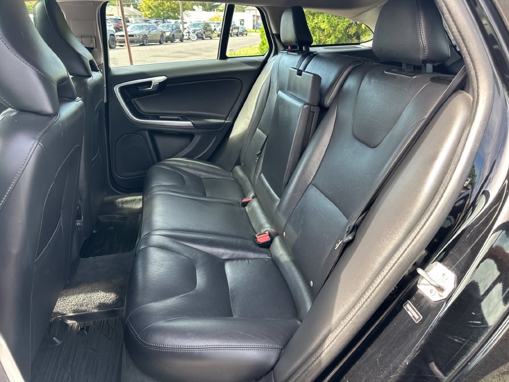 Used 2017 Volvo V60 T5 Premier FWD image 17