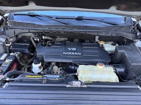 Used 2017 Nissan Titan S AWD/4WD image 9