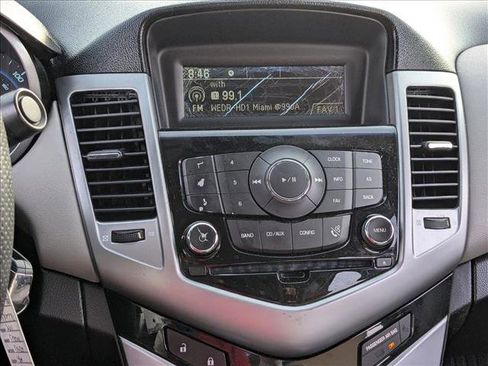 Used 2011 Chevrolet Cruze LT image 14