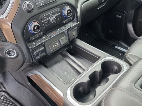 Used 2021 Chevrolet Silverado 2500 High Country w/ Z71 Off-Road Package image 35