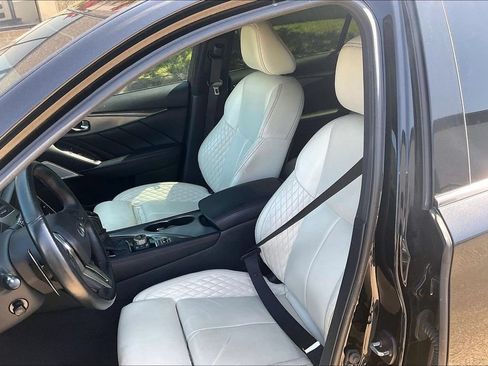 Used 2020 INFINITI Q50 Red Sport 400 w/ Carbon Fiber Package RWD image 26