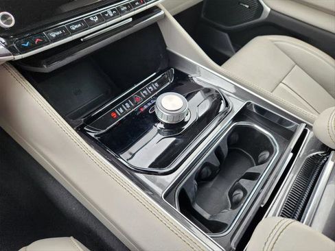 Certified 2024 Jeep Wagoneer L 2WD w/ Convenience Group I image 25