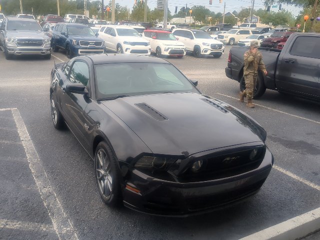 Used 2013 Ford Mustang GT Premium w/ Electronics Pkg RWD image 12
