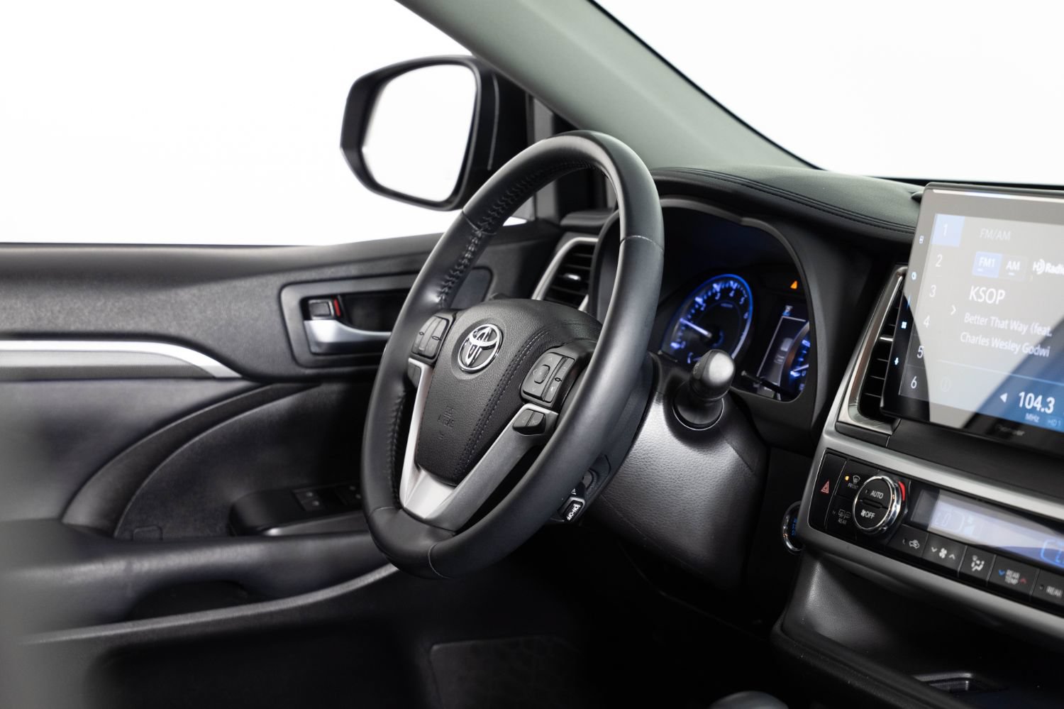 Used 2019 Toyota Highlander SE AWD/4WD image 27