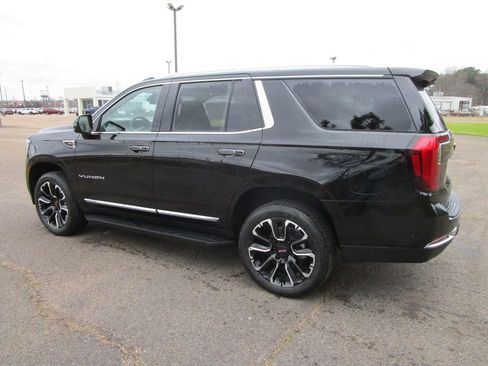 New 2026 GMC Yukon Elevation image 3